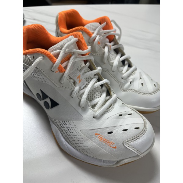 요넥스 배드민턴화 팝니다